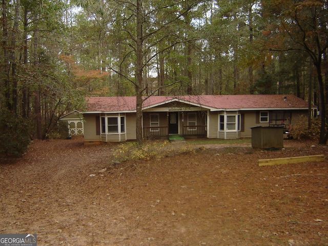 6177 County Road 266, Five Points, AL 36855 - single story home featuring covered porch