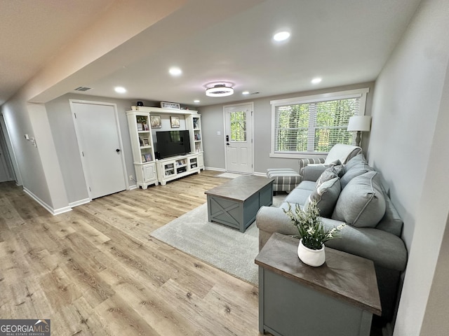 2165 S River Rd, Franklin, GA 30217 - living area featuring light wood-style floors, baseboards, and recessed lighting