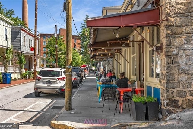 611 Pickett St SE, Atlanta, GA 30316 - view of parking / parking lot