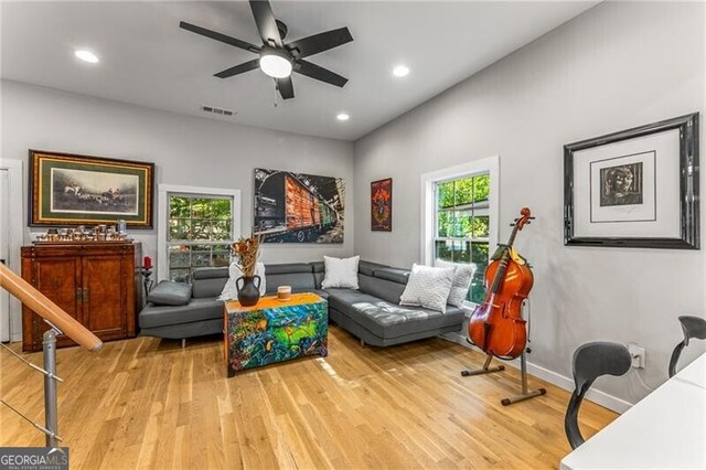 611 Pickett St SE, Atlanta, GA 30316 - living area with light wood-style floors, a ceiling fan, and recessed lighting