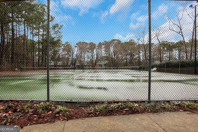 206 Tuxworth Cir, Decatur, GA 30033 - view of tennis court