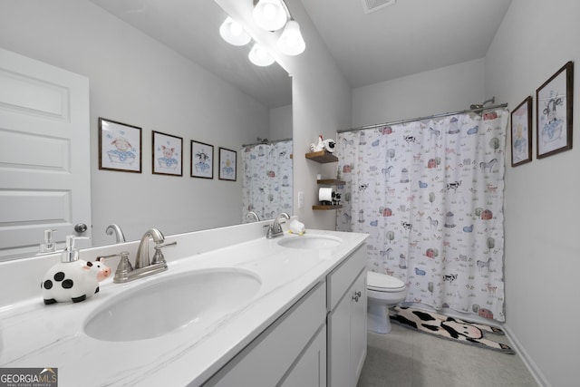 22 Mossy Oaks Ln NE, Rome, GA 30165 - full bathroom featuring double vanity and a shower with curtain