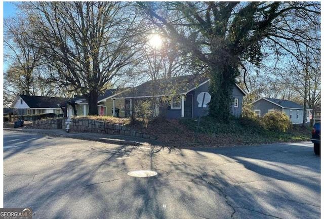 1129 Windsor St SW, Atlanta, GA 30310 - single story home with a residential view