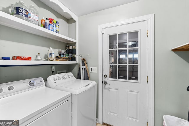 214 Highland Dr, Warner Robins, GA 31088 - laundry room featuring washing machine and dryer