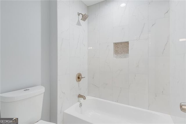1226 Bloomsbury Ln, Gainesville, GA 30501 - bathroom with toilet and shower / bathtub combination
