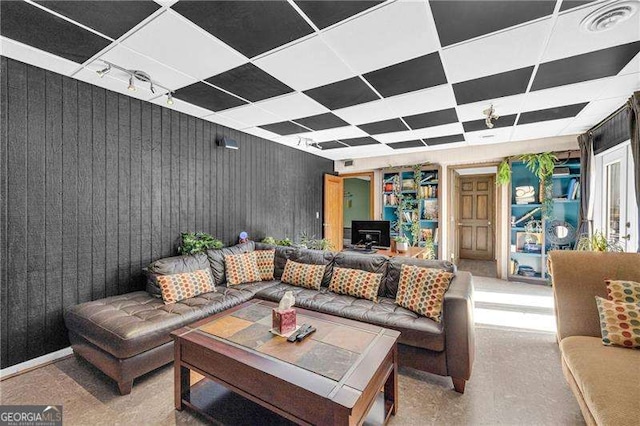 10845 Shallowford Rd, Roswell, GA 30075 - living room featuring a paneled ceiling