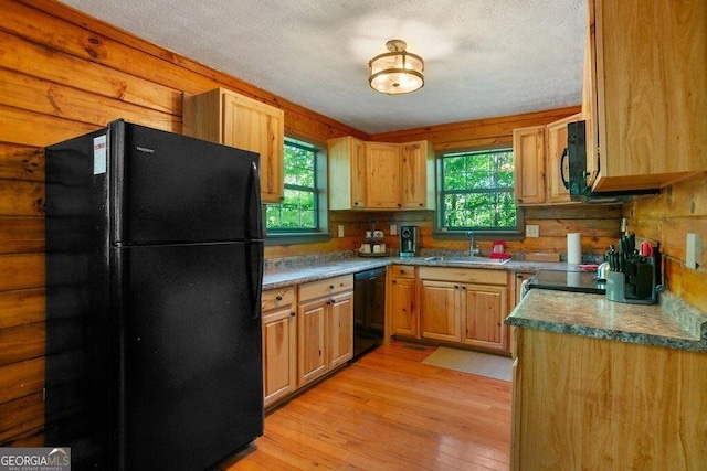 488 S Lemmon Ln Unit 289, Ellijay, GA 30540 - kitchen with black appliances, light wood-type flooring, and a textured ceiling
