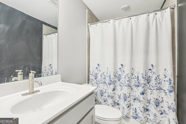 160 Amherst Way, Fayetteville, GA 30215 - full bathroom featuring vanity, toilet, and curtained shower