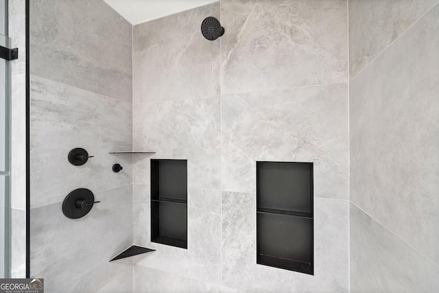 2885 Laurel Green Ct, Roswell, GA 30076 - bathroom view of a tile shower