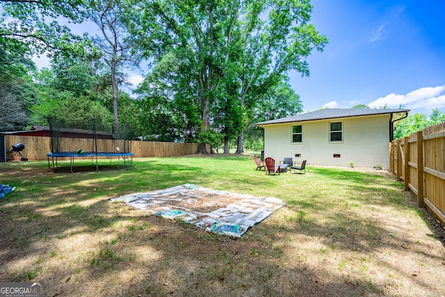 101 Crestwood Dr, Lagrange, GA 30241 - view of yard featuring a trampoline