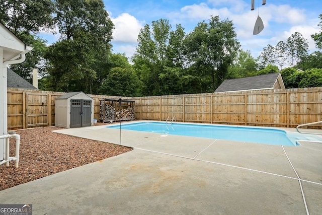 15 Livingston Way, Covington, GA 30016 - view of pool featuring a patio and a fenced backyard