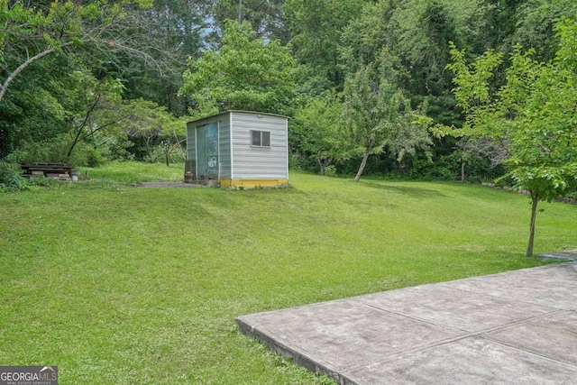 2201 Colonial Oak Way, Stone Mountain, GA 30087 - view of grassy yard