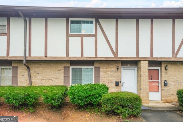 2952 N Dekalb Dr Unit C, Atlanta, GA 30340 - view of exterior entry with stucco siding and brick siding
