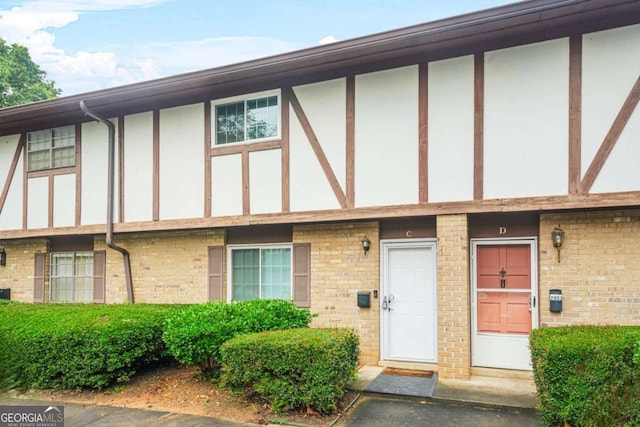 2952 N Dekalb Dr Unit C, Atlanta, GA 30340 - property entrance with brick siding and stucco siding