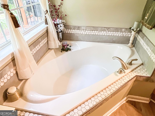 6830 Peeksville Rd, Mcdonough, GA 30252 - full bath with a garden tub