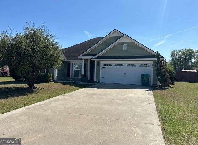 4961 Bentwood Ct, Valdosta, GA 31601 - ranch-style home featuring a garage and concrete driveway