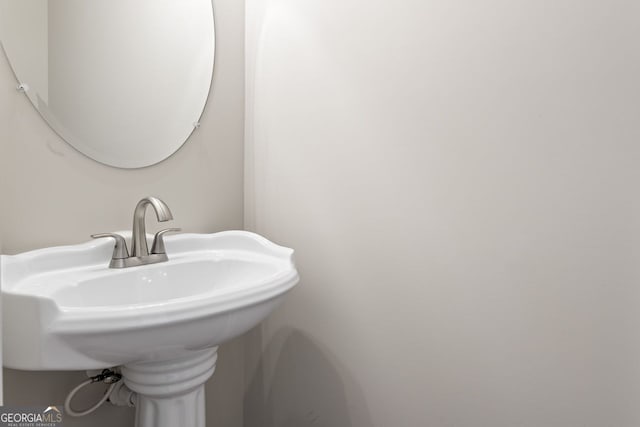 2811 Fareed, Douglasville, GA 30135 - bathroom with a sink
