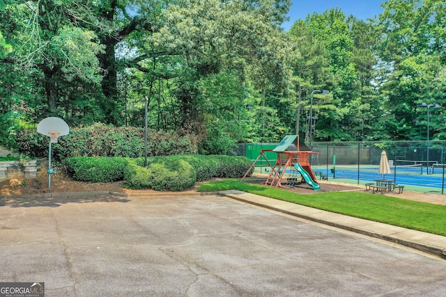 11280 Brookhollow Trl, Alpharetta, GA 30022 - community jungle gym with a tennis court