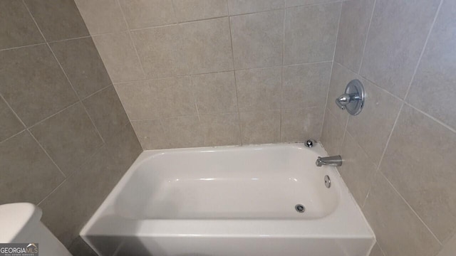 5710 Cardigan Trce, Sugar Hill, GA 30518 - full bath featuring toilet and a bath