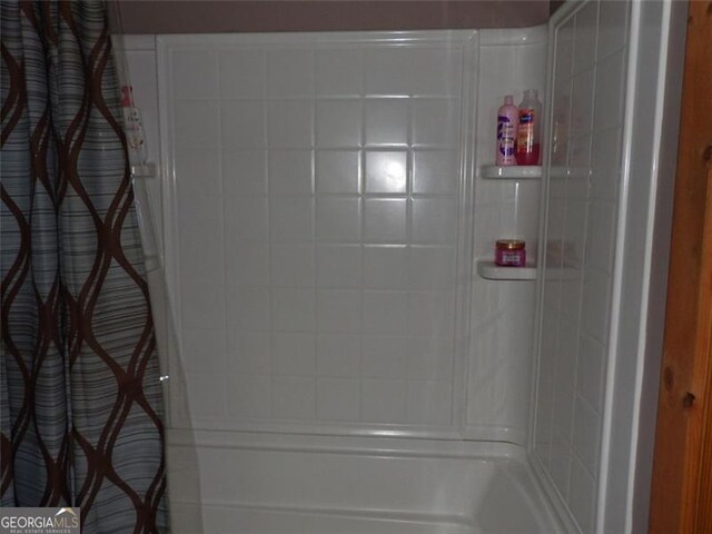 3096 Campground Rd, Winston, GA 30187 - bathroom with shower / tub combo with curtain