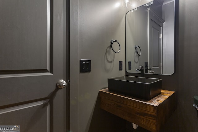 1036 Dell Ave SE, Smyrna, GA 30080 - bathroom with vanity