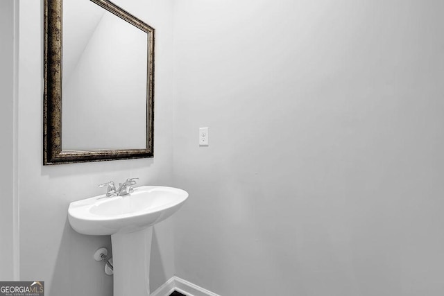 1998 Nuthatch Dr, Hoschton, GA 30548 - bathroom with baseboards