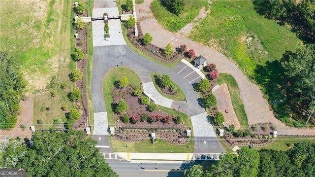 325 Lakeshore Rd, Milton, GA 30004