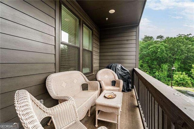 6635 Beacon Dr, Atlanta, GA 30328 - view of balcony