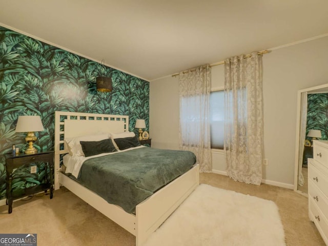 2700 Pine Tree Rd NE Unit 1013, Atlanta, GA 30324 - carpeted bedroom featuring wallpapered walls and baseboards