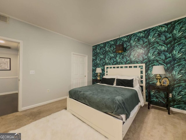 2700 Pine Tree Rd NE Unit 1013, Atlanta, GA 30324 - bedroom with carpet floors, ornamental molding, and wallpapered walls