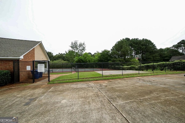 1010 Calls Creek Cir, Watkinsville, GA 30677 - view of basketball court featuring community basketball court and view of wooded area