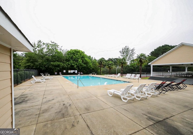 1010 Calls Creek Cir, Watkinsville, GA 30677 - community pool with a patio area