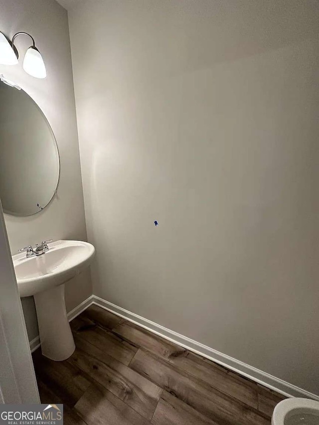 2832 Saratoga Lake Vw, Decatur, GA 30034 - bathroom with wood finished floors and baseboards