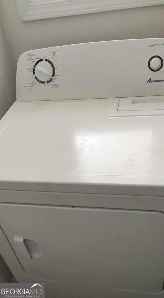 1408 Bethune St, Waycross, GA 31501 - laundry room featuring washer / dryer
