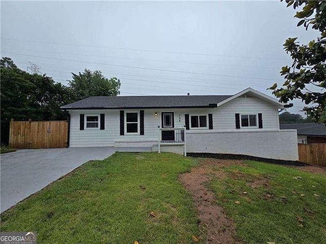 766 Longleaf Dr, Forest Park, GA 30297 - ranch-style home featuring covered porch