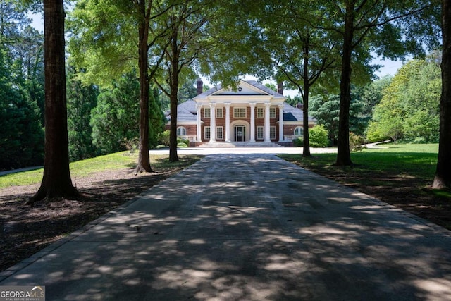 4790 Shallowford Rd, Roswell, GA 30075 - view of property's community featuring asphalt driveway