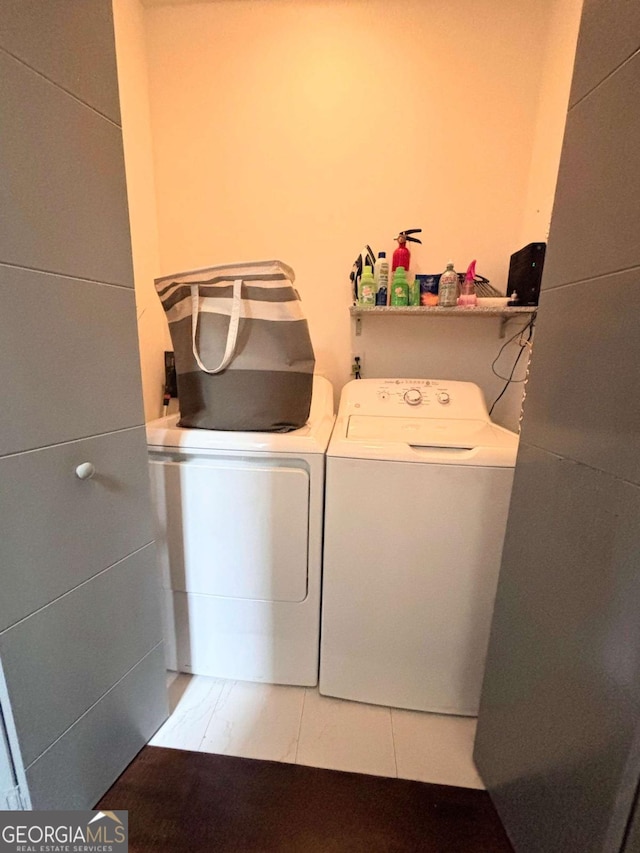 1463 Macklone St NE, Atlanta, GA 30307 - laundry area with independent washer and dryer