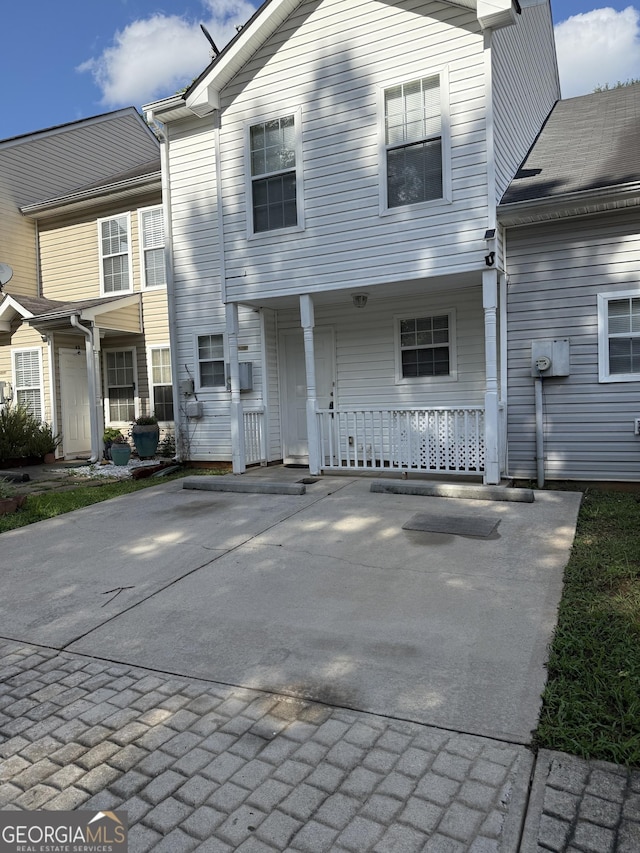 6550 Wellington Chase Ct, Lithonia, GA 30058 - multi unit property featuring a porch