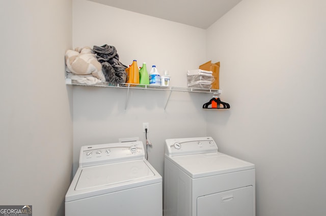 778 Laurel Cove Dr, Hoschton, GA 30548 - laundry area featuring independent washer and dryer