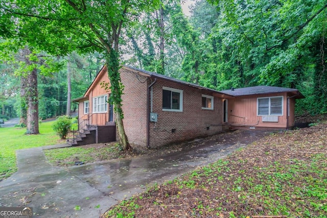 2046 Rector Dr SW, Atlanta, GA 30311 - view of front of property featuring crawl space and brick siding