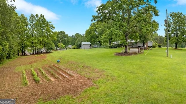190 Roberts Way, Cornelia, GA 30531 - view of grassy yard featuring view of wooded area