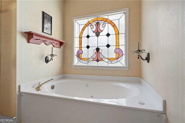 3410 Kates Way, Duluth, GA 30097 - full bathroom featuring a tub with jets and wallpapered walls