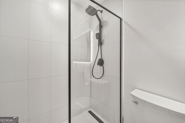2878 Heather Row Rdg SW, Lilburn, GA 30047 - full bath featuring toilet and a stall shower