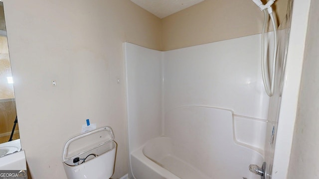 176 Silver Fox Trl, Dallas, GA 30157 - full bath featuring toilet and washtub / shower combination