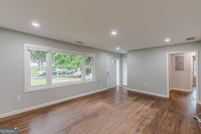 489 Radar Dr, Hapeville, GA 30354 - entrance foyer featuring baseboards, dark wood-style floors, and recessed lighting