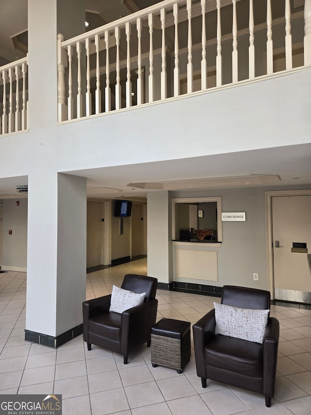 2479 Peachtree Rd NE Unit 902, Atlanta, GA 30305 - lobby with a towering ceiling