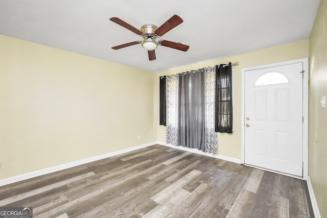 758 King Rd, Jonesboro, GA 30236 - foyer with wood finished floors, a ceiling fan, and baseboards