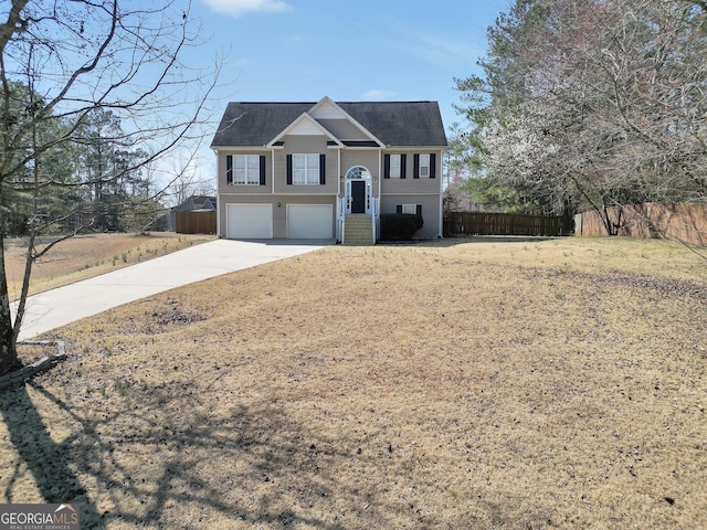 8870 Dornoch Cir, Winston, GA 30187 - split foyer home with driveway, a garage, and a shingled roof