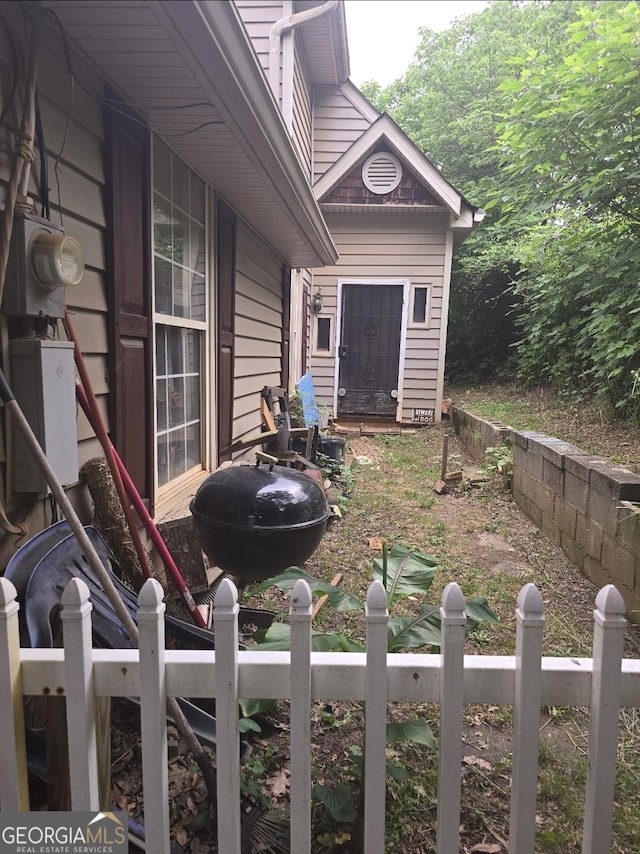 212 Little St SE, Atlanta, GA 30315 - view of yard with an outbuilding