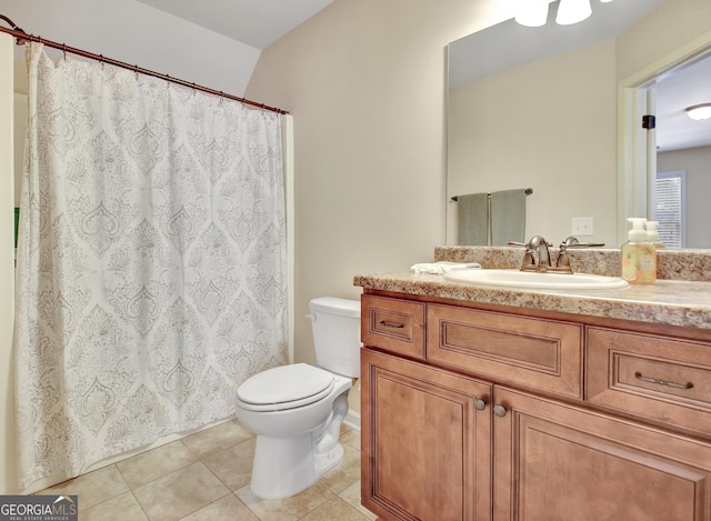 149 Horizon Hl, Newnan, GA 30265 - full bath with tile patterned flooring, toilet, vanity, and a shower with shower curtain